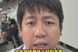直播吧现场报道：诺维茨基亮相日瑞之战，身着瑞典球衣成为瑞典球迷