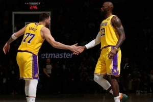 ClutchPoints:科比至詹姆斯再到东契奇 湖人球星传承延续