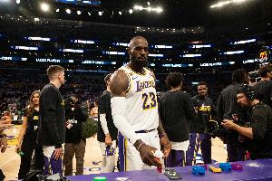 Lowe：41.5岁詹姆斯仍可引发NBA推特圈热议，令人惊叹