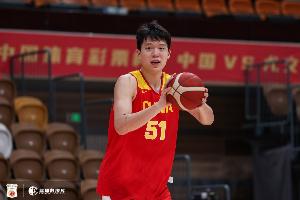 记者:今日日本好运连连+霍金森神球,中国男篮本土作战遭遇惨败