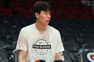 杨瀚森谈季后赛现场观赛体验:助人成长,投篮技巧需提升