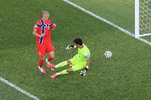 哈兰德近12场国家队比赛均进球，近21场中有18场进球