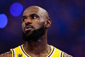 季后赛最佳球员Top10：老詹全力绽放 CC开启巨星征程 大头称霸