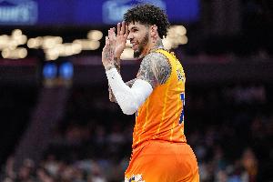 弗莱表示：三球加盟狼队后会更成熟 NBA重新步入三巨头合体时代