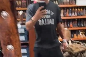 魔人布欧变牛仔！哈兰德化身潮男悠闲购物！